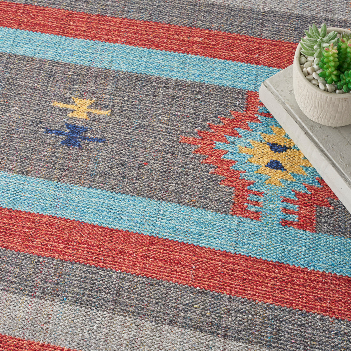 Baja BAJ01 Grey Red Rug