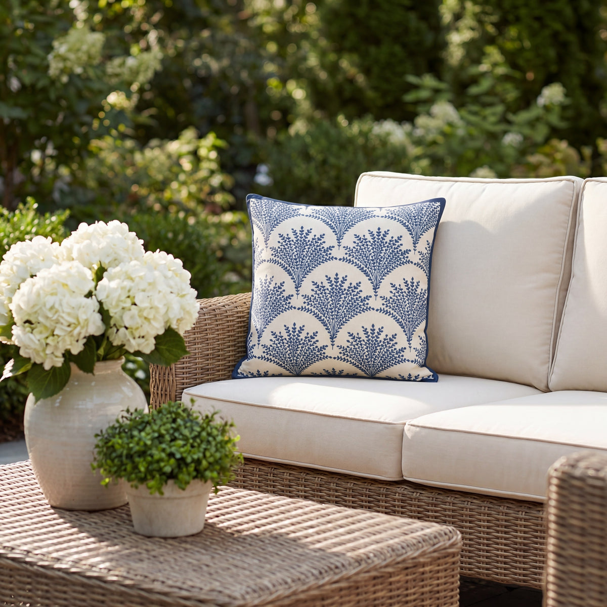 Outdoor Pillows VJ245 Navy 18" x 18" Throw Pillows