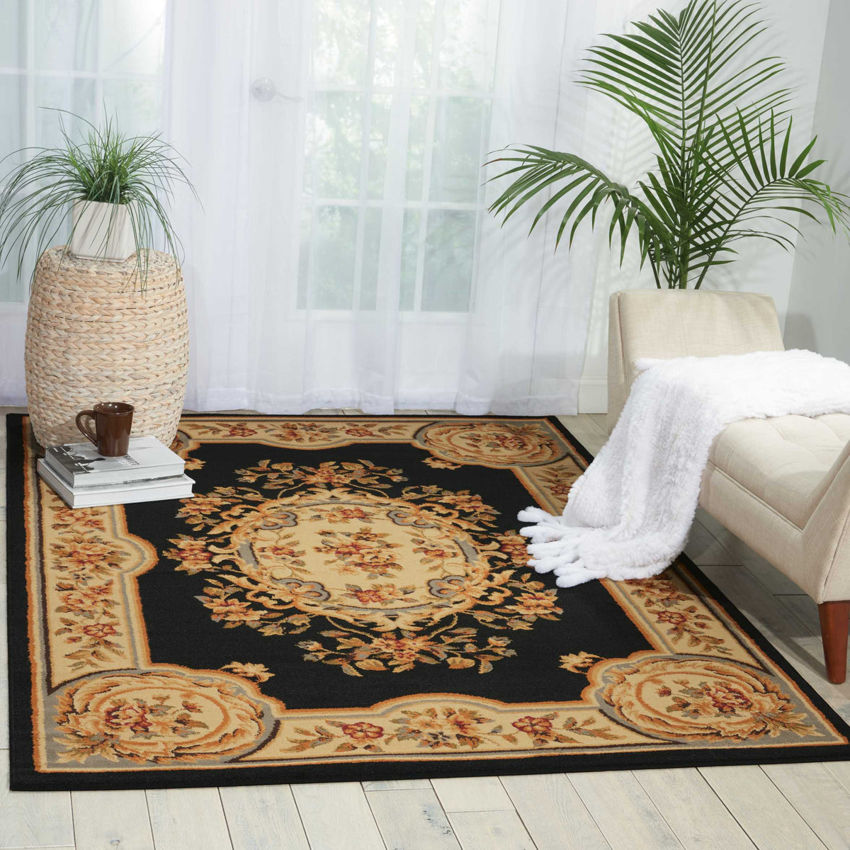 Paramount PAR37 Black Rug
