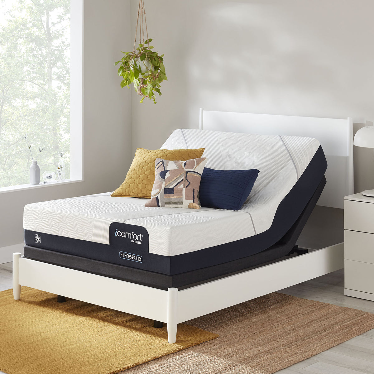 iComfort CF 1000 12" Hybrid Medium Mattress