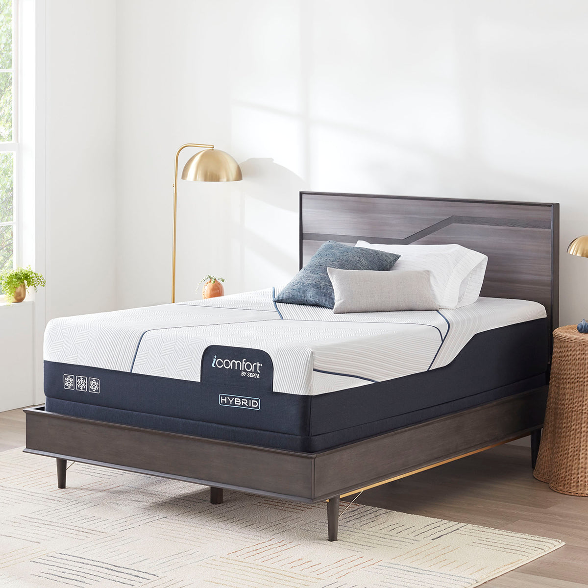 iComfort CF 3000 13" Hybrid Medium Mattress
