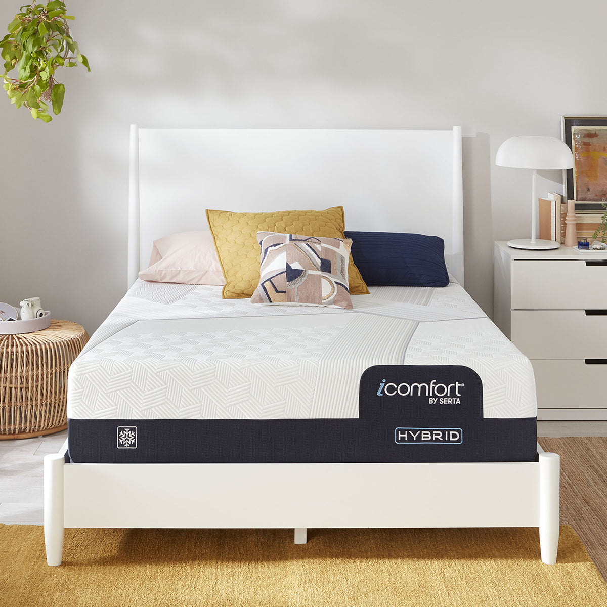 iComfort CF 1000 12" Hybrid Medium Mattress