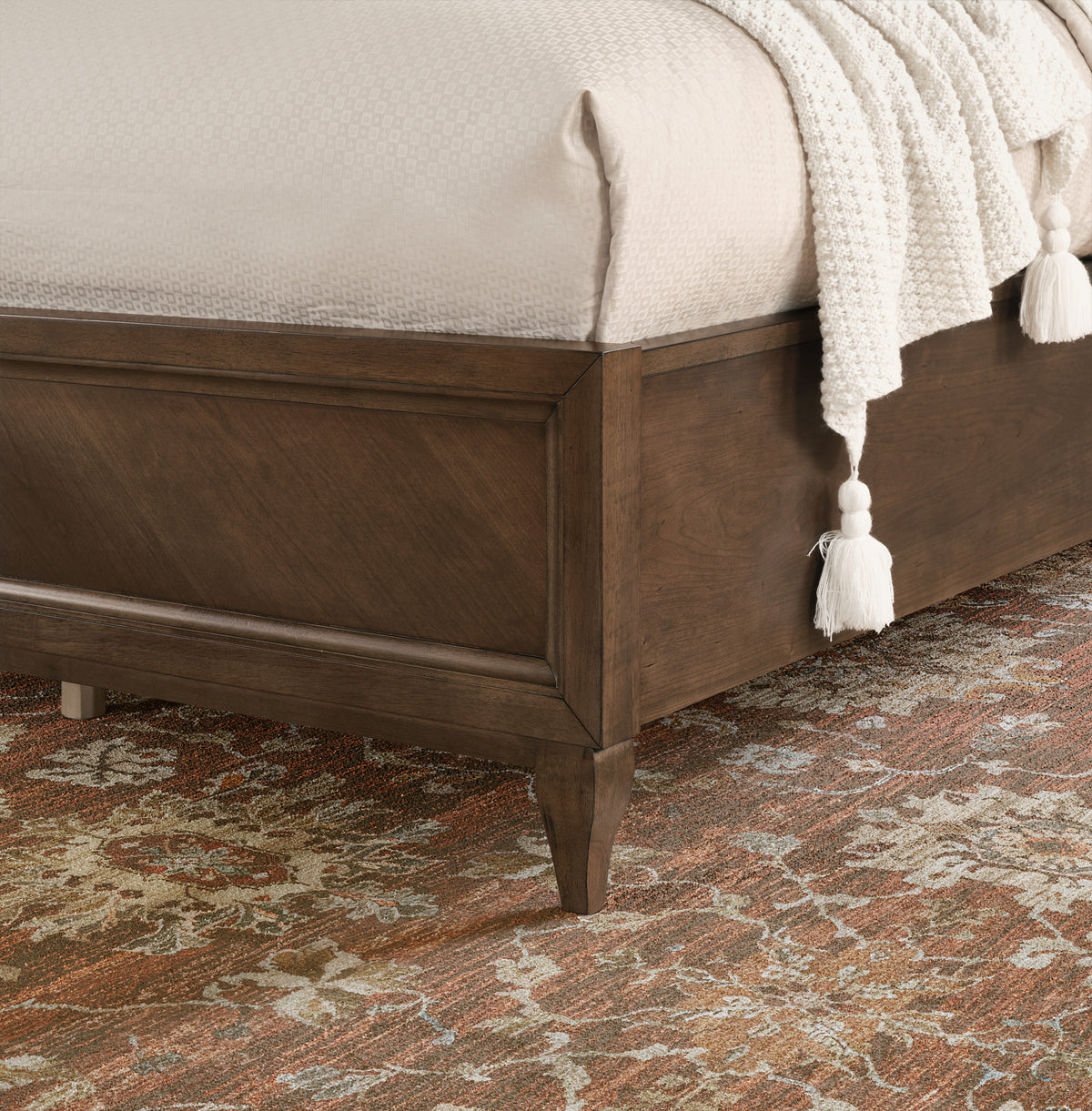 Bellevue King Bed (W1042-91K)