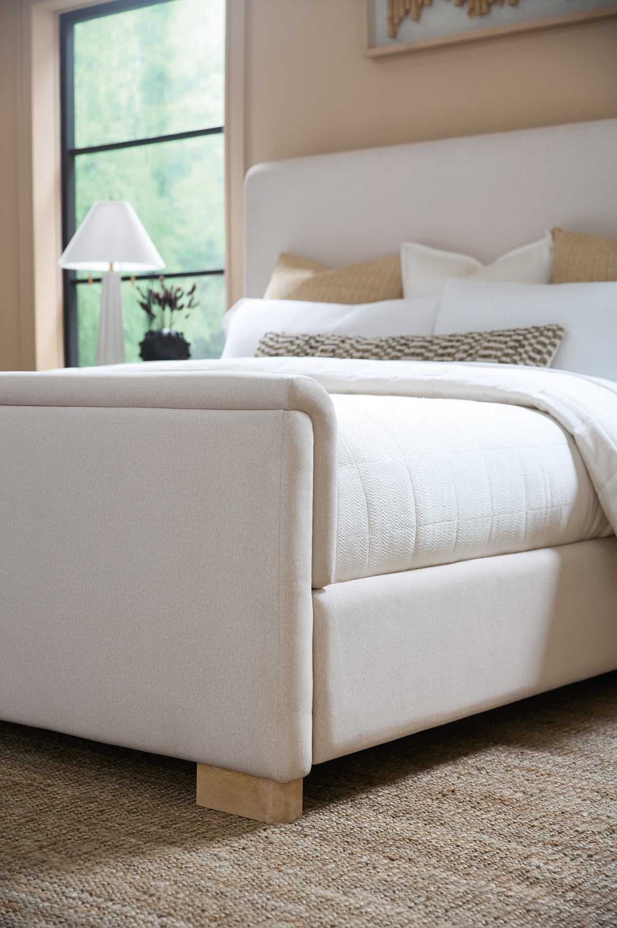 Banyon Bay King Upholstered Bed