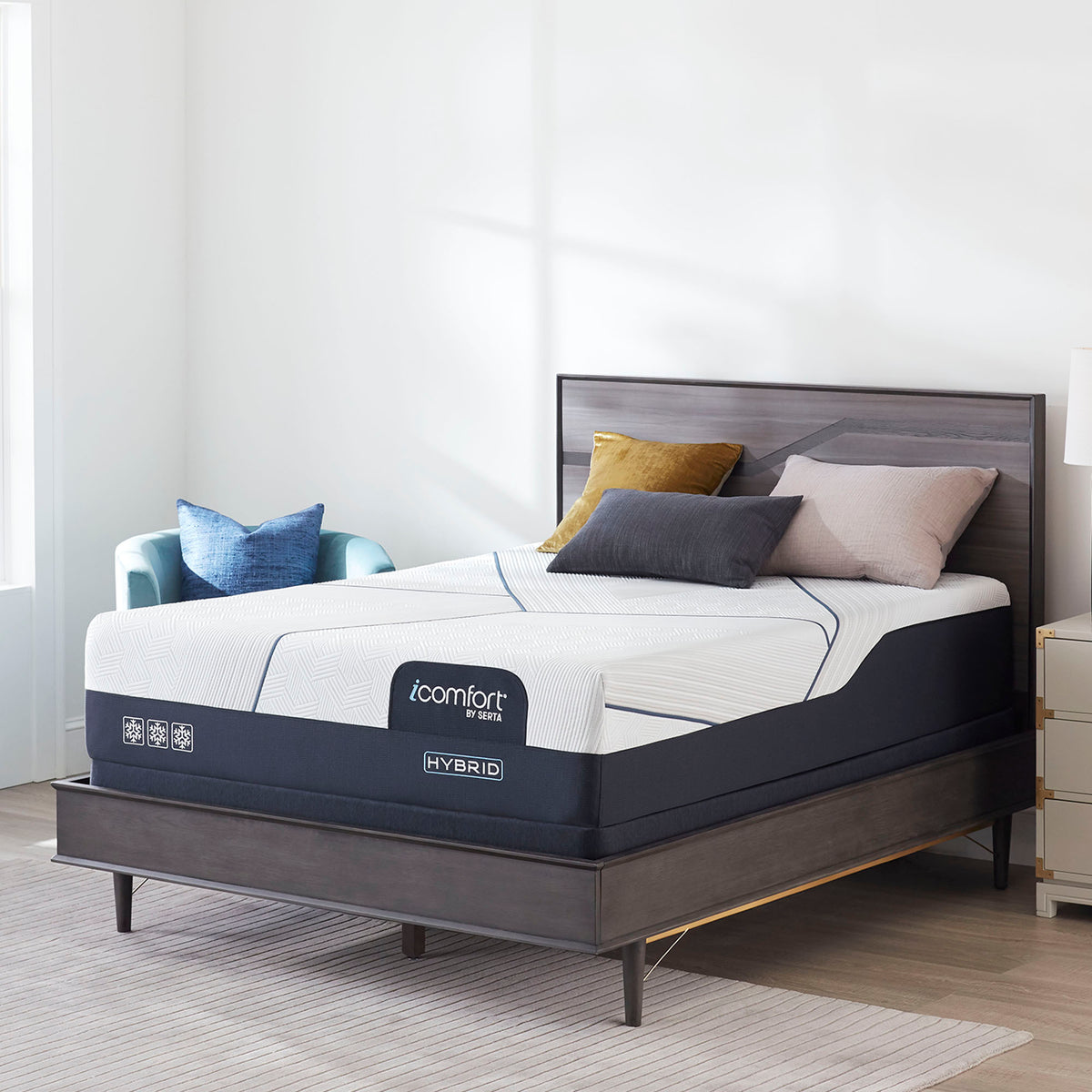 iComfort CF 3000 13.5" Hybrid Plush Mattress