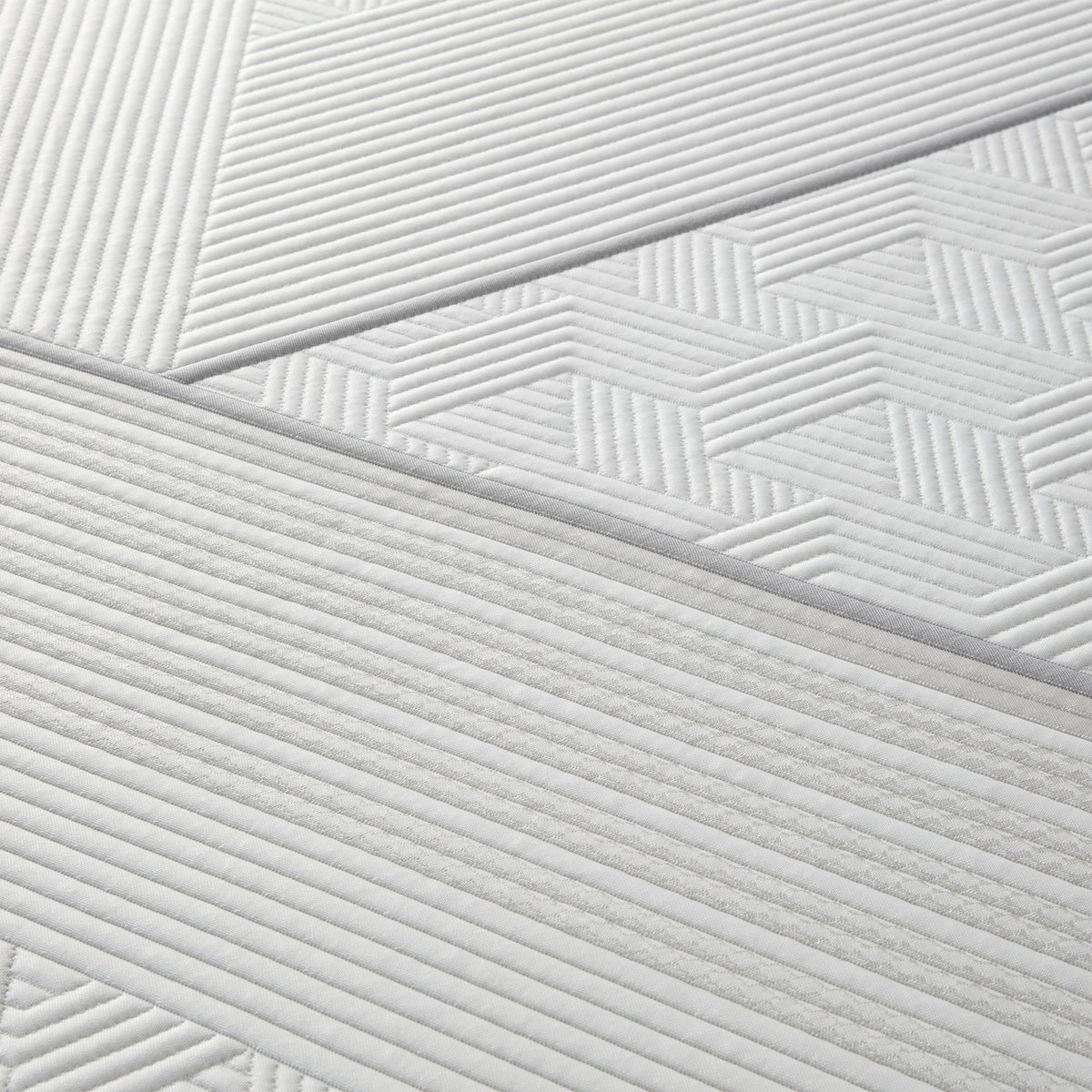 iComfort CF 1000 12" Hybrid Medium Mattress