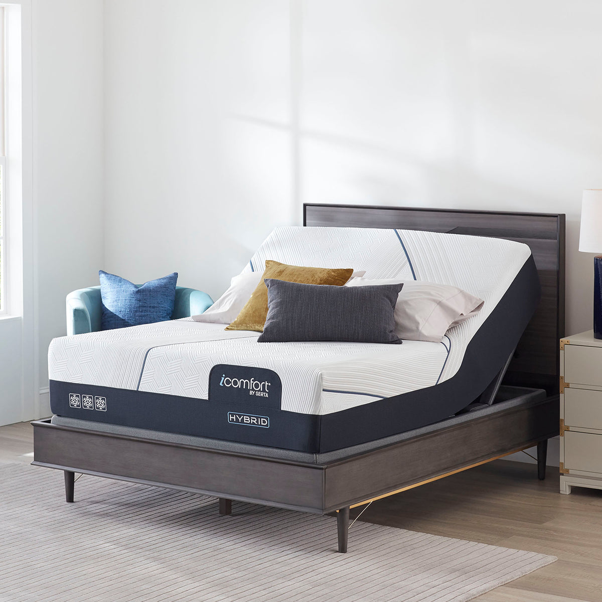 iComfort CF 3000 13.5" Hybrid Plush Mattress