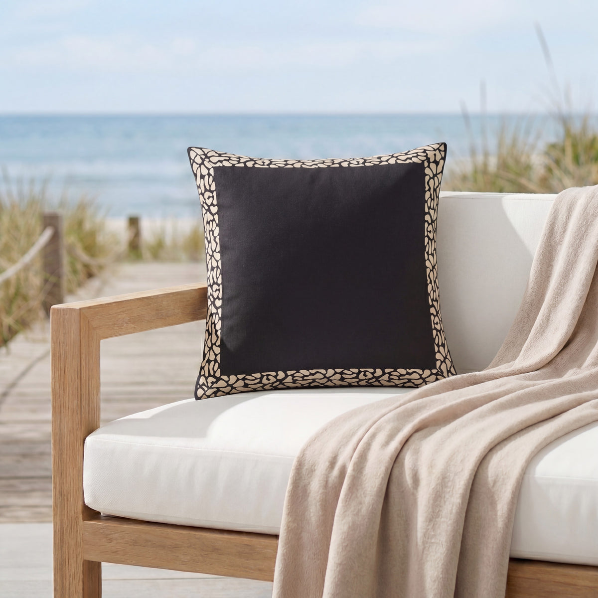 Outdoor Pillows VJ370 Black 18" x 18" Throw Pillows