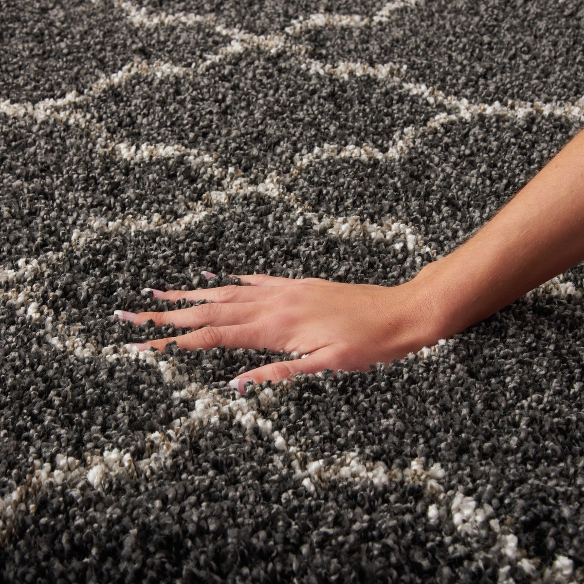 Amore AMOR2 Charcoal Rug