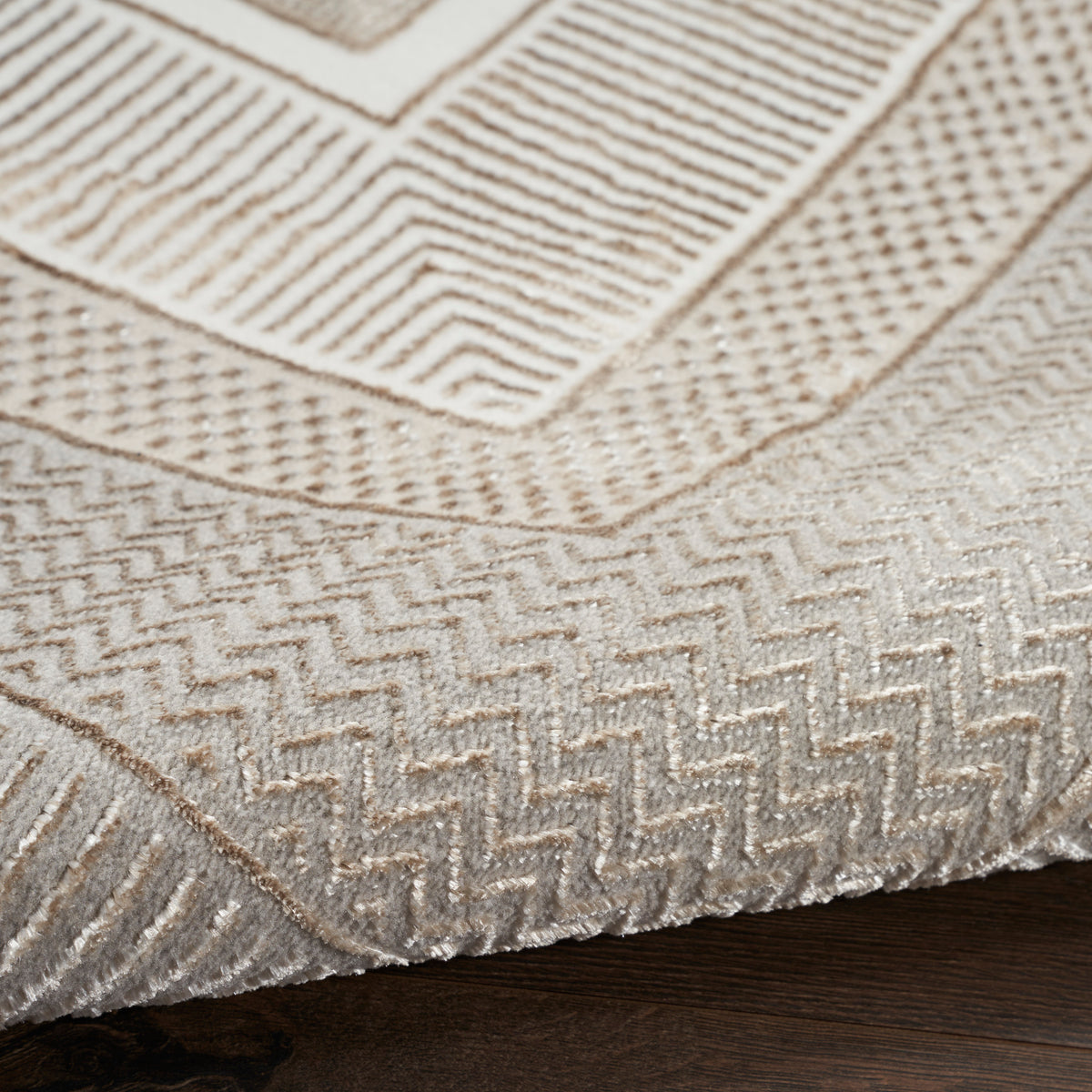 Glitz GLZ07 Ivory Rug
