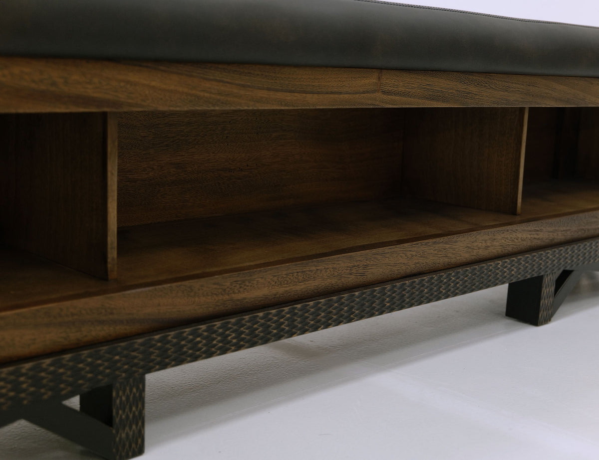 Walnut Footboard, Brown, 5/0 Queen footboard bench with three cubbies for storage
