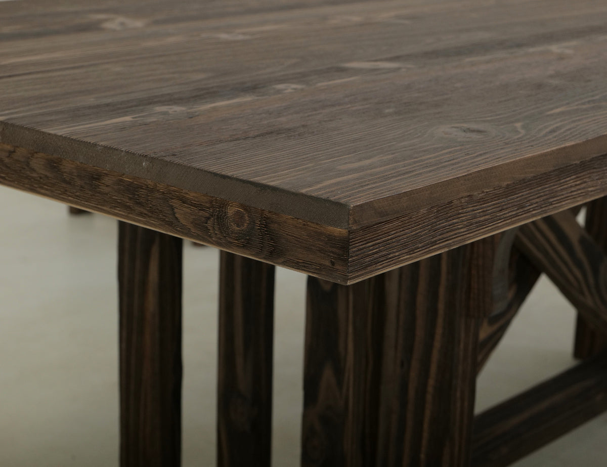 Dutton Table, Top