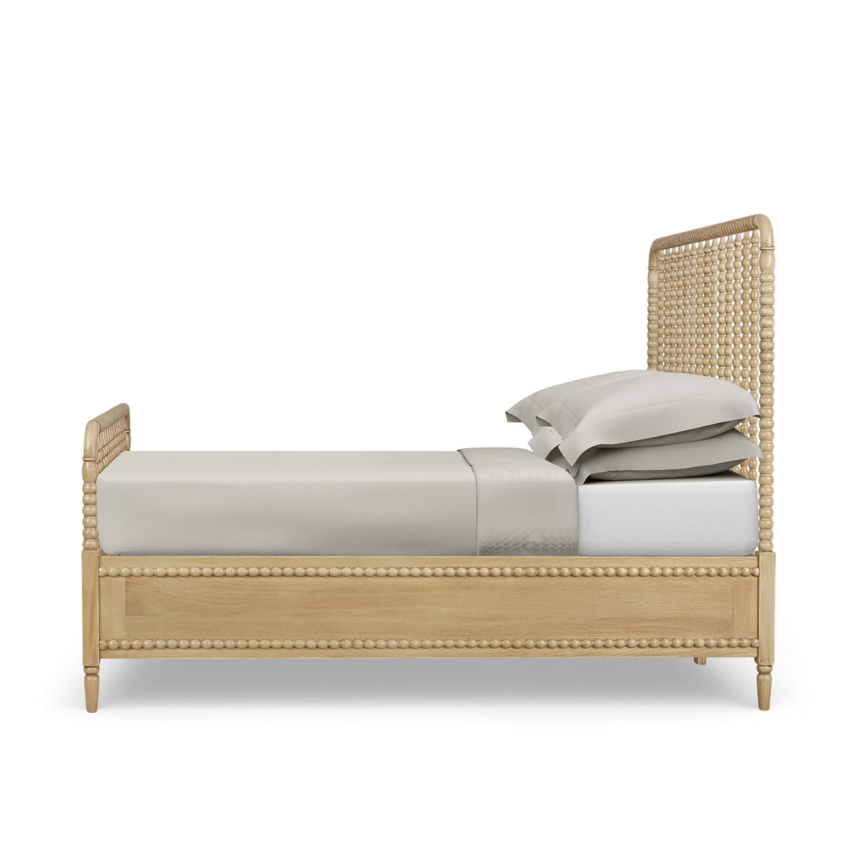 Cholet Bed Queen in Fruitwood