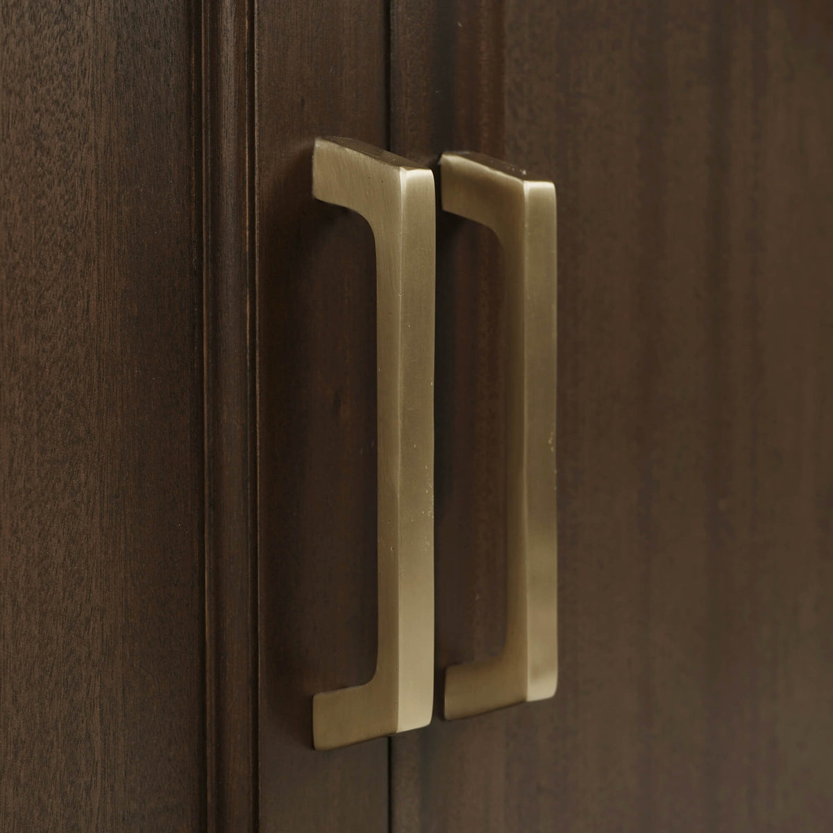 Lumina Glass Cabinet in Walnut w/ Putty Interior