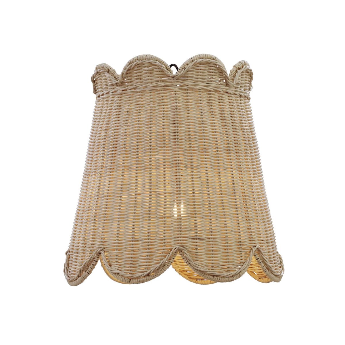 Scalloped Rattan Pendant in Rattan Natural