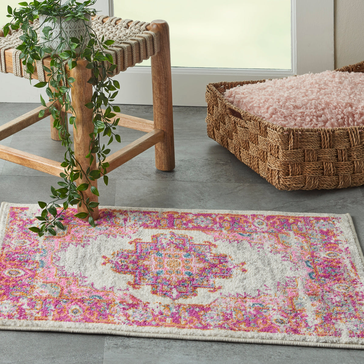 Passion PSN03 Ivory/Fuchsia Rug