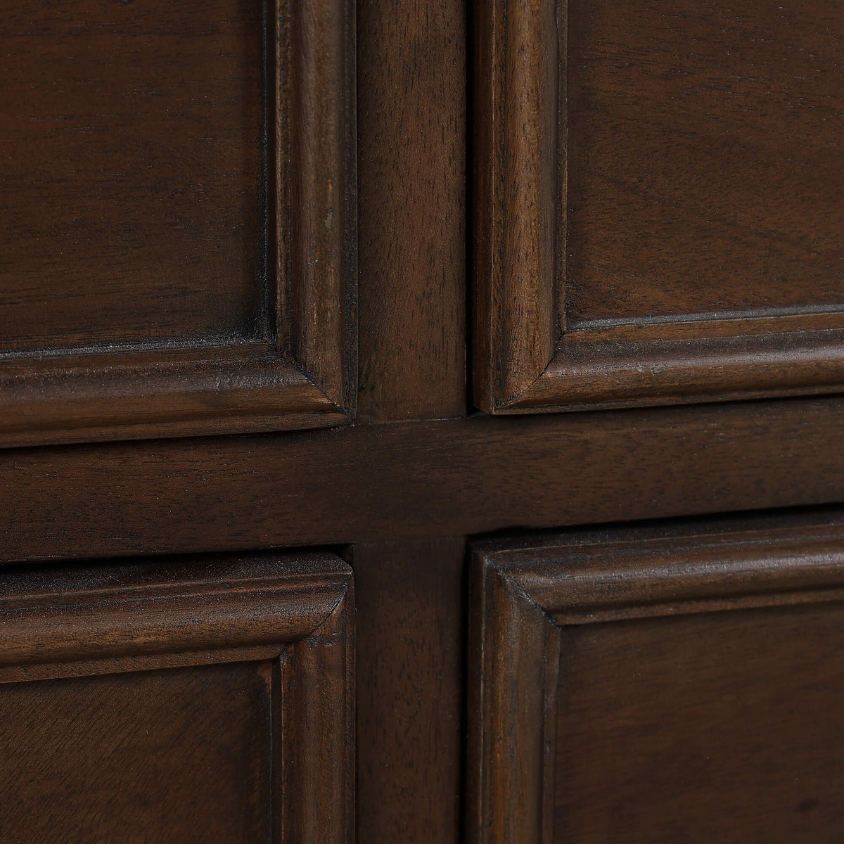 Savannah 7 Drawer Dresser in Walnut