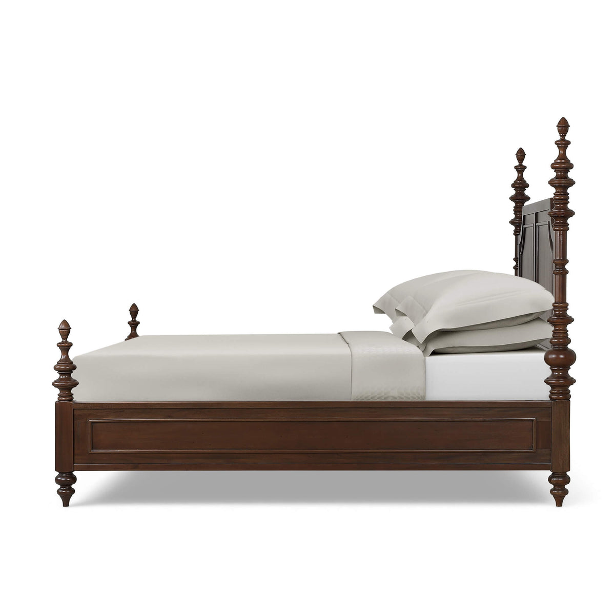 Savannah Bed King in Walnut
