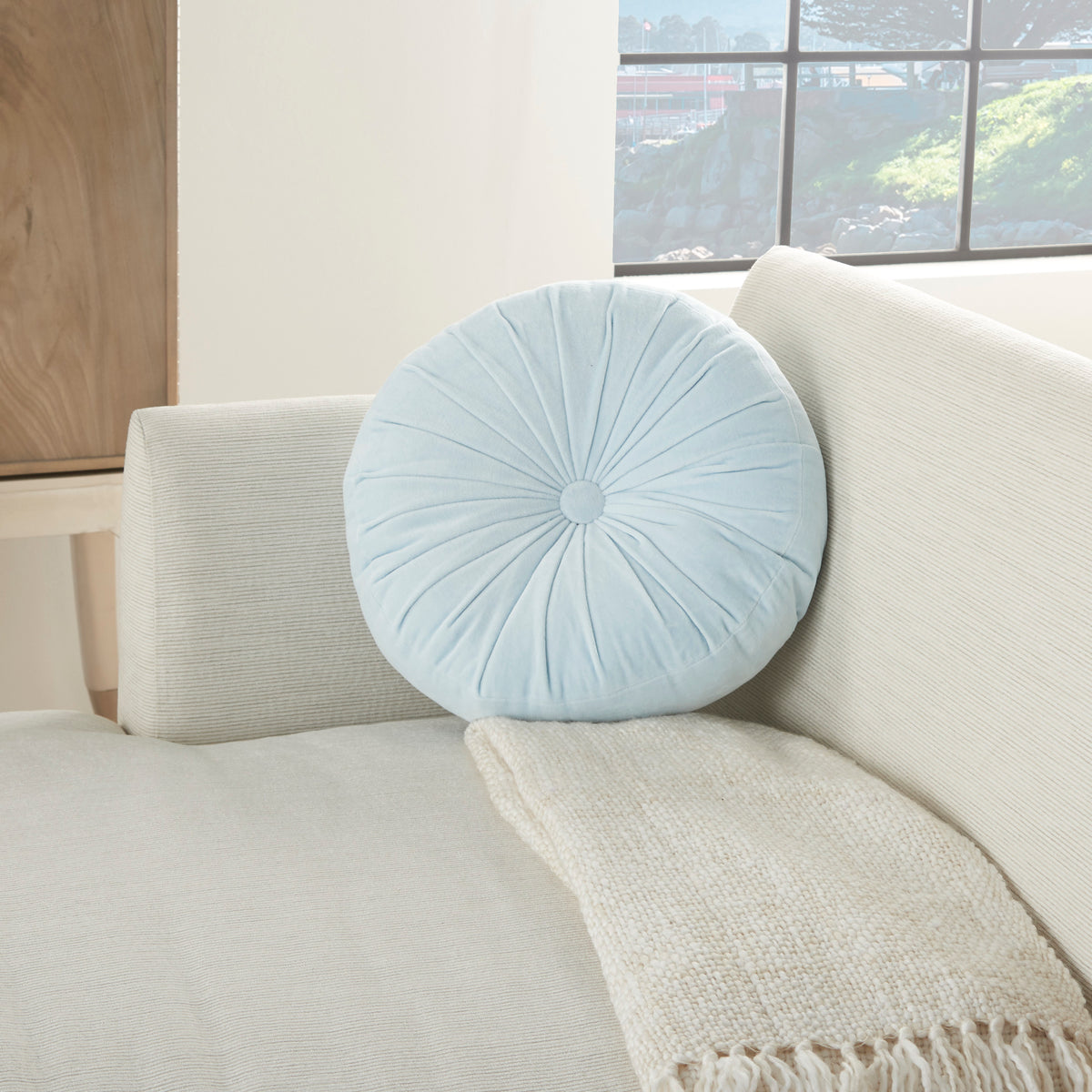 Sofia RC190 Sky 16" x 16" Round Throw Pillows