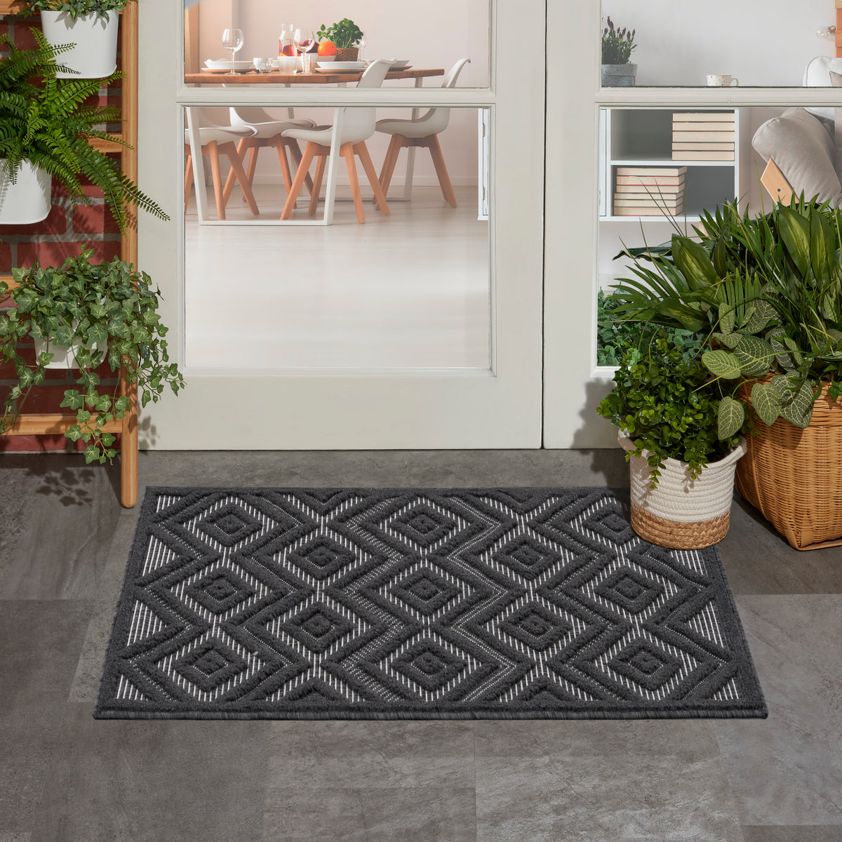 Versatile NRV01 Charcoal Black Rug