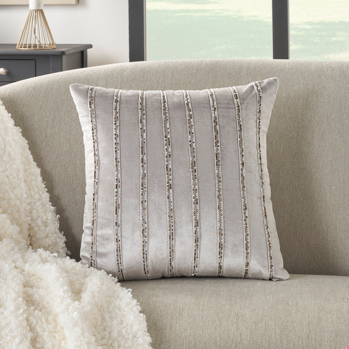 Sofia AZ217 Lt Grey 20" x 20" Throw Pillows