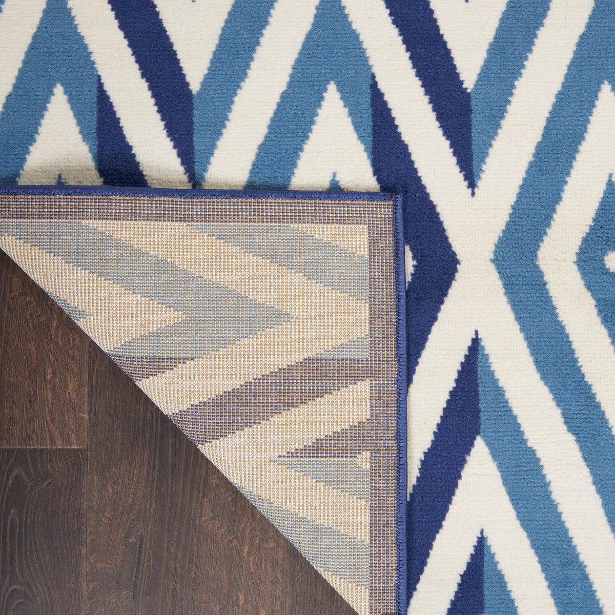 Grafix GRF18 White Blue Rug