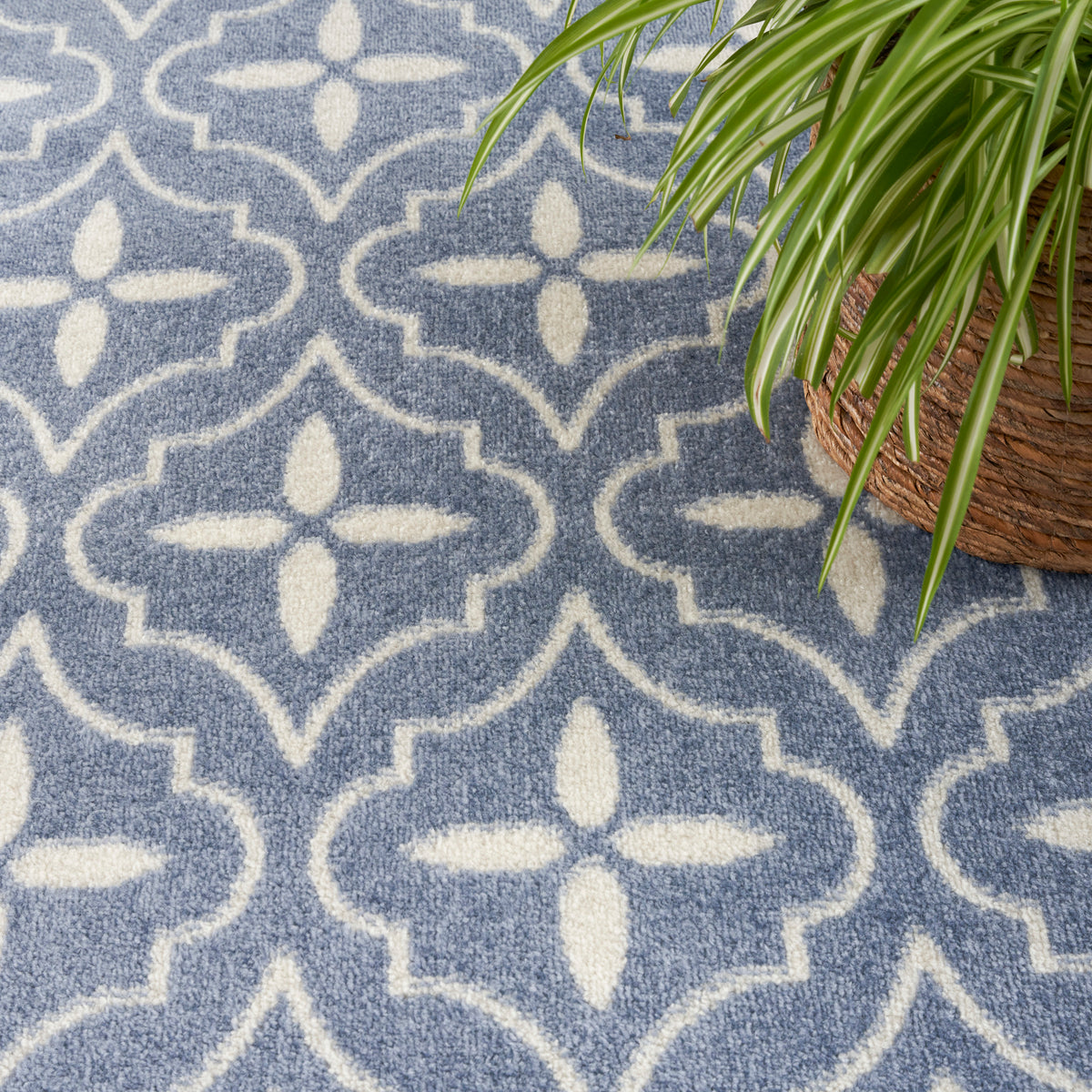 Nourison Essentials NRE04 Blue Ivory Rug