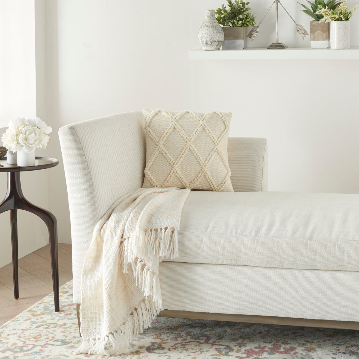 Lifestyle GC101 Ivory 18" x 18" Throw Pillows