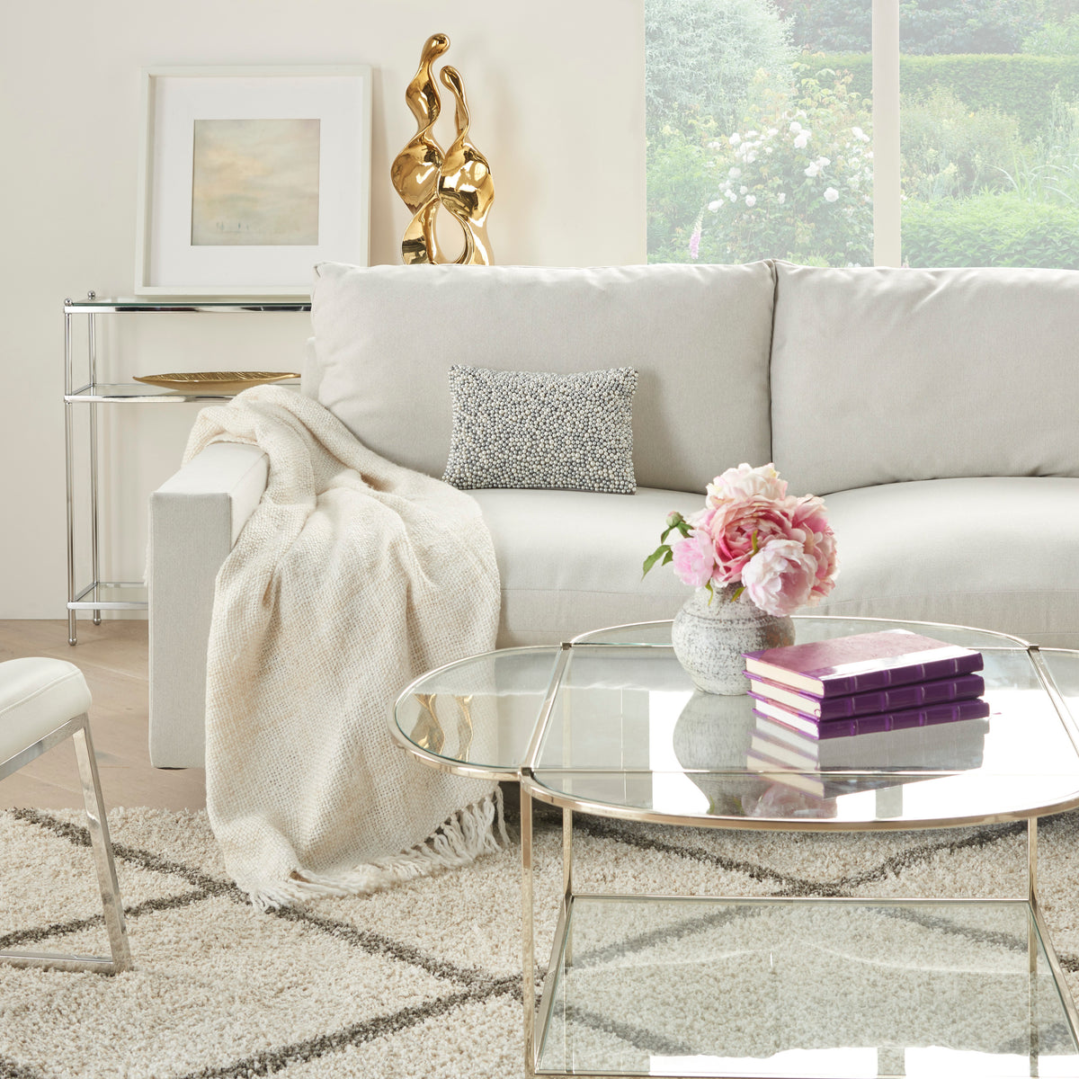 Sofia Z2001 Ivory/Silver 10" x 14" Throw Pillows