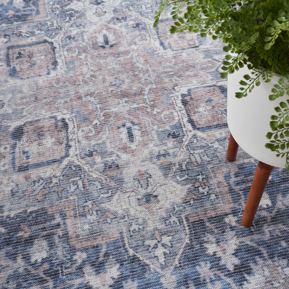 New Concept Washables SR101 Ivory Navy Rug