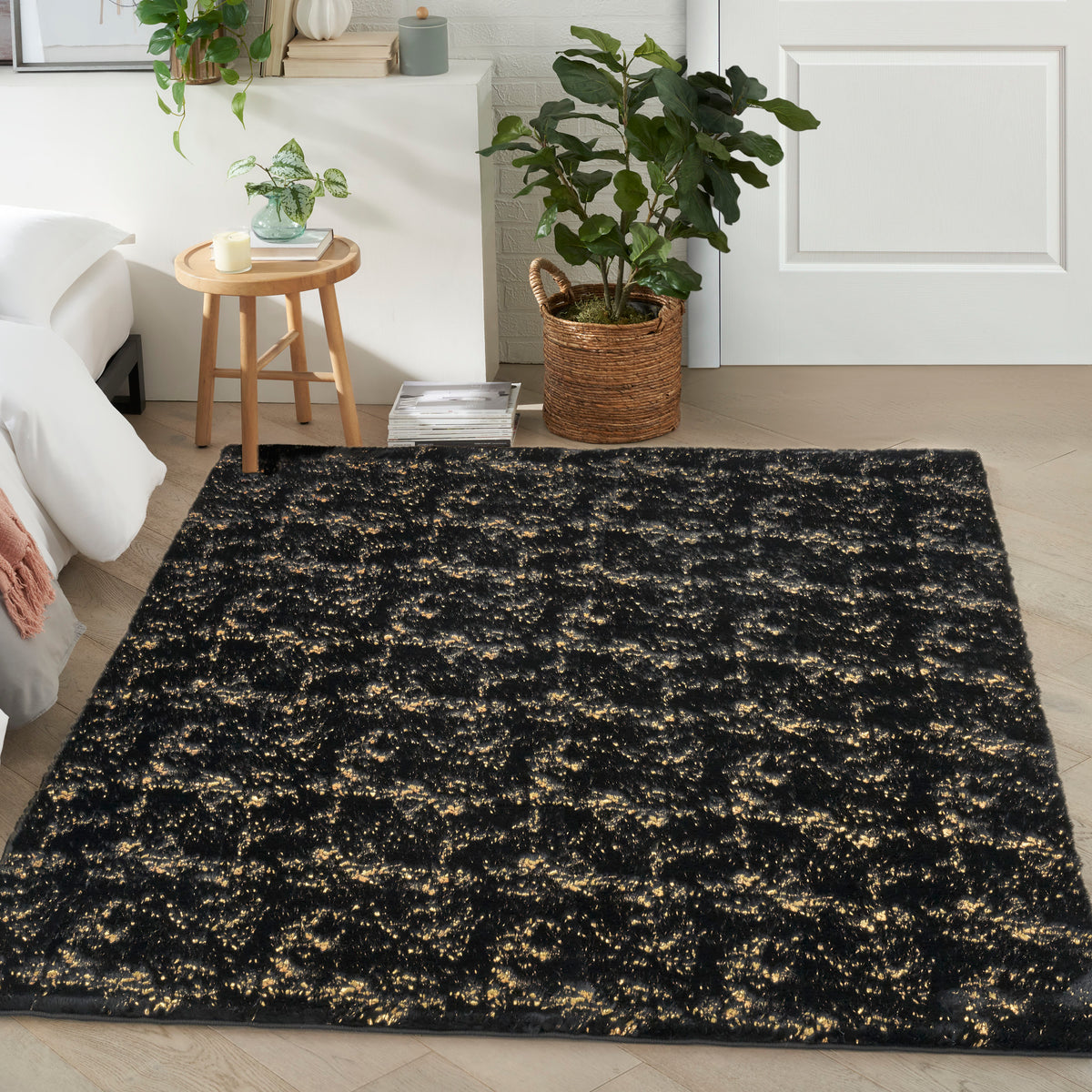 Cozy Shimmer CSH01 Black Gold Rug