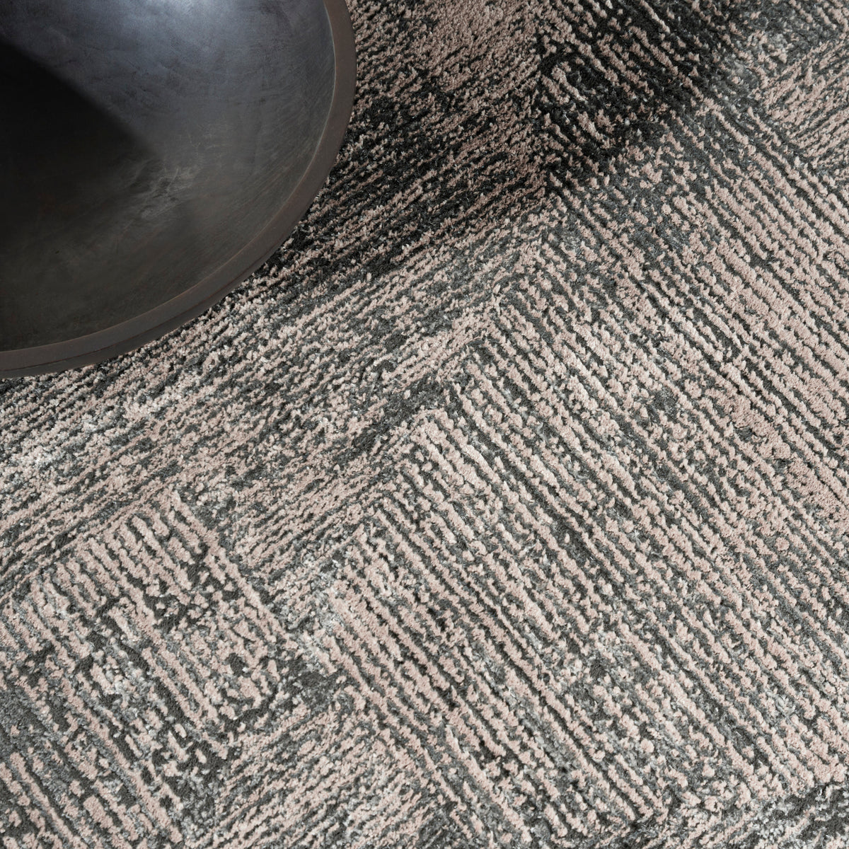 CK024 Irradiant IRR01 Black Ivory Rug