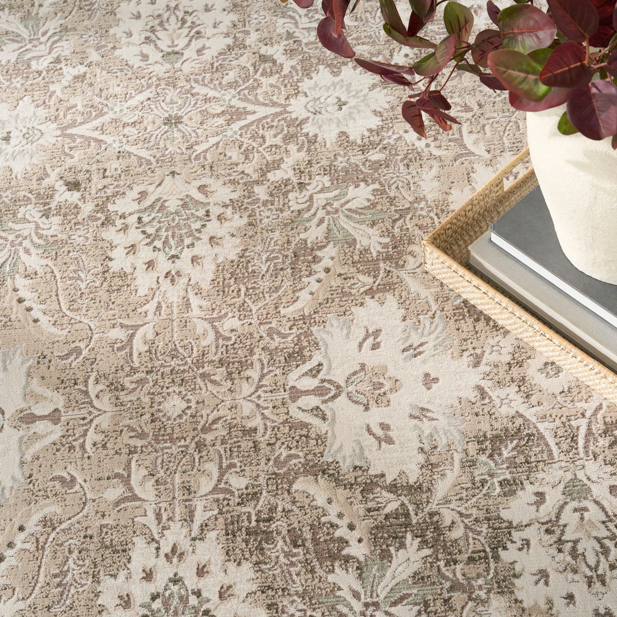 Soft Mist SMI04 Mocha Ivory Rug