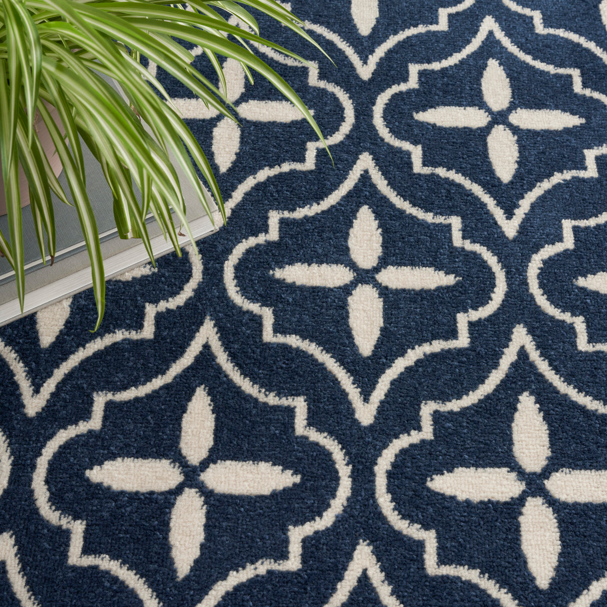 Nourison Essentials NRE04 Navy Ivory Rug