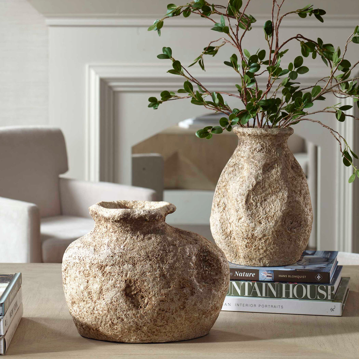 Ancient Echos Vases Set/2