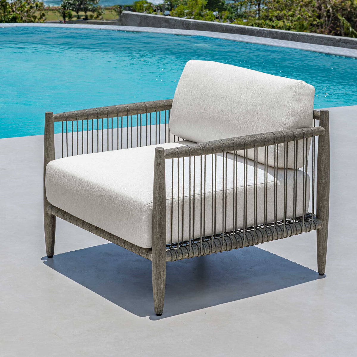 Borneo Outdoor Lounge Chair