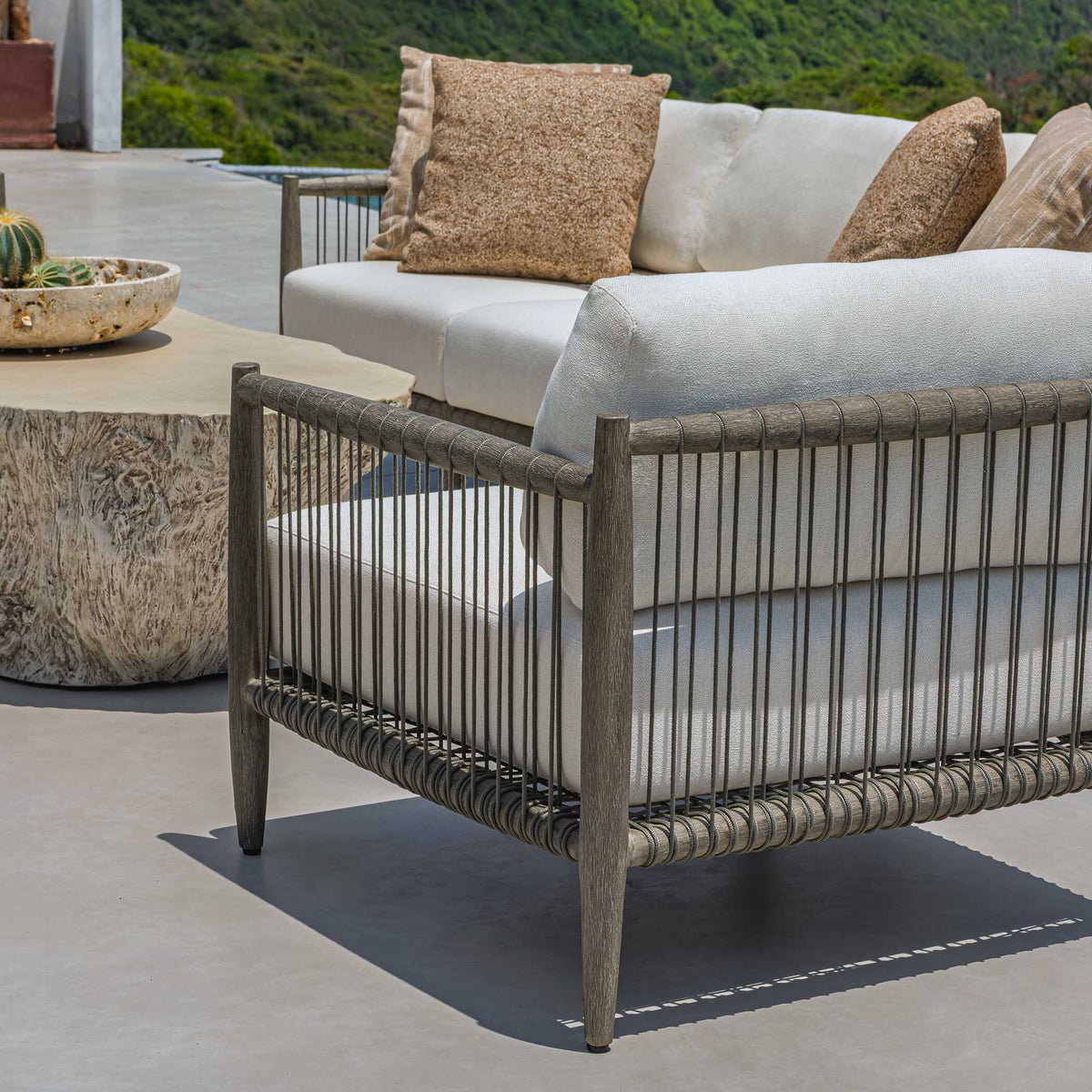 Borneo Outdoor Lounge Chair
