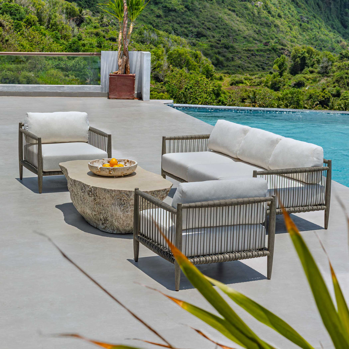 Borneo Outdoor Lounge Chair