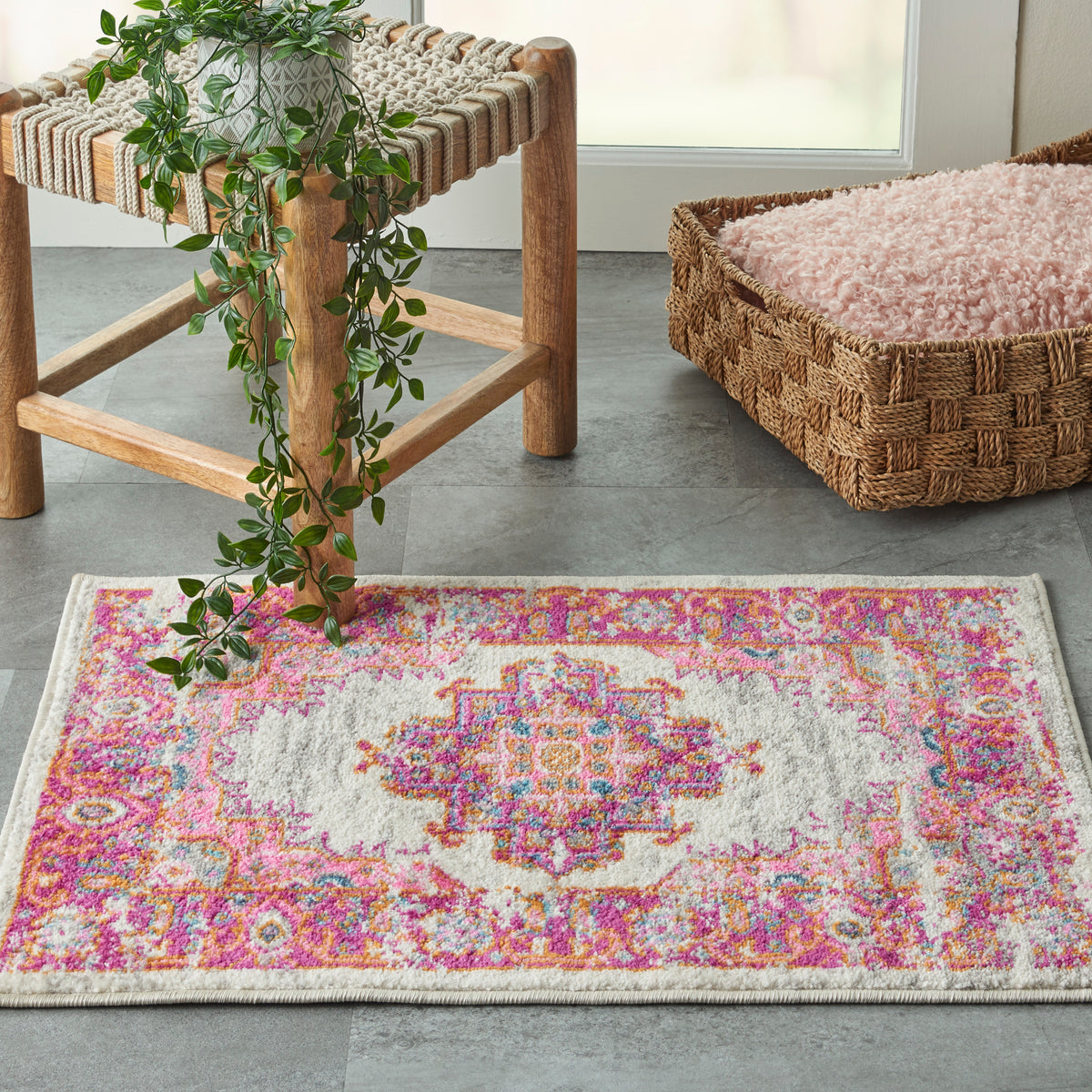 Passion PSN03 Ivory/Fuchsia Rug