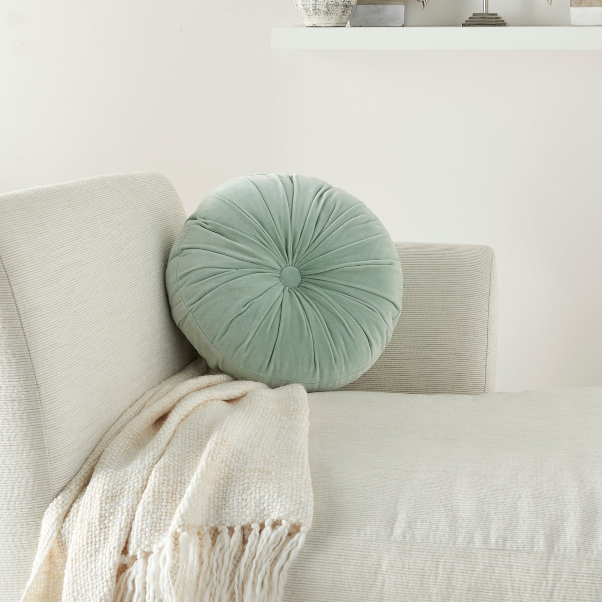 Sofia RC190 Celadon 16" x 16" Round Throw Pillows