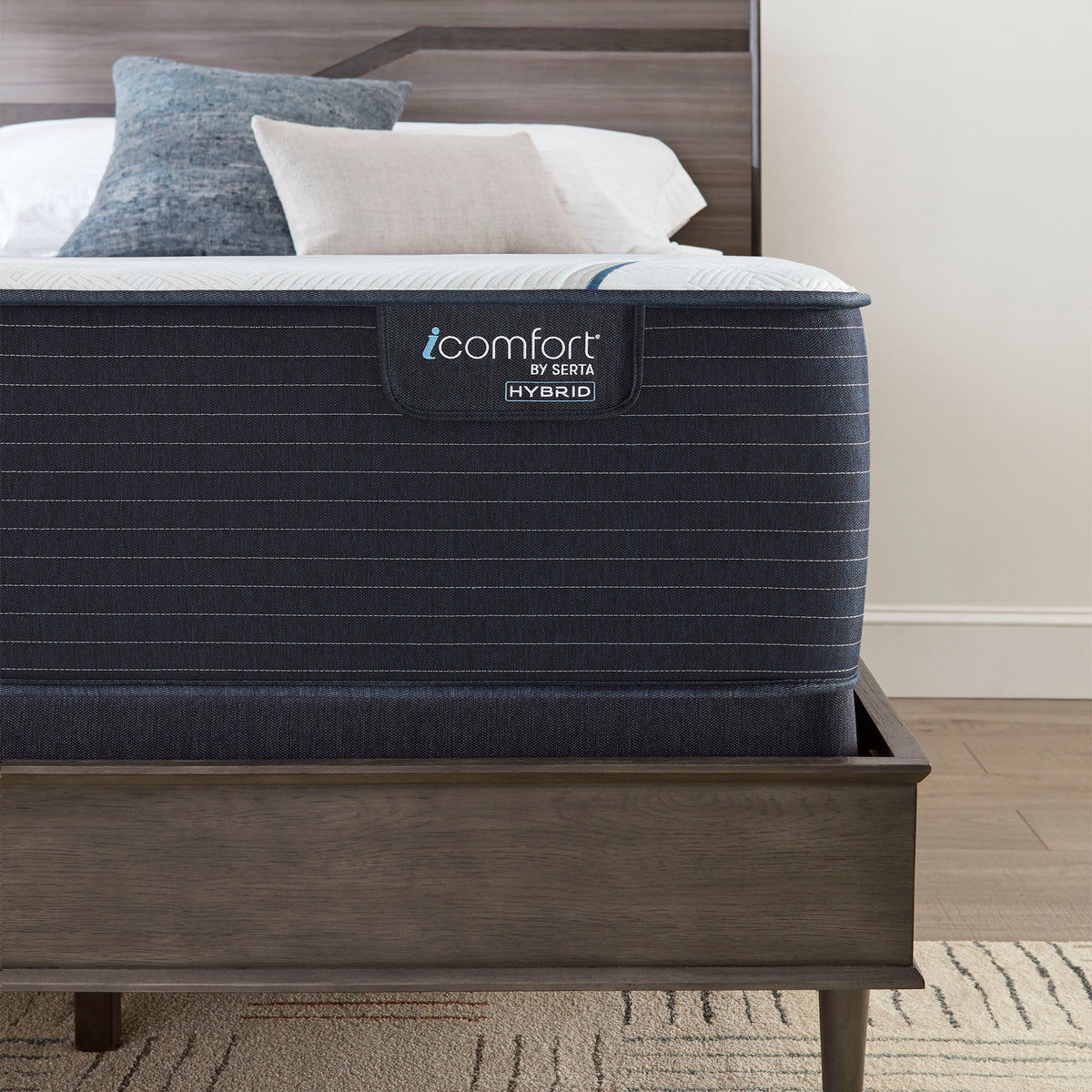 iComfort CF 3000 14.5" Hybrid Medium Mattress