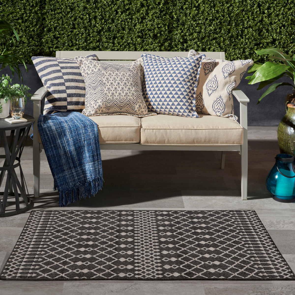 Positano POS02 Black Rug