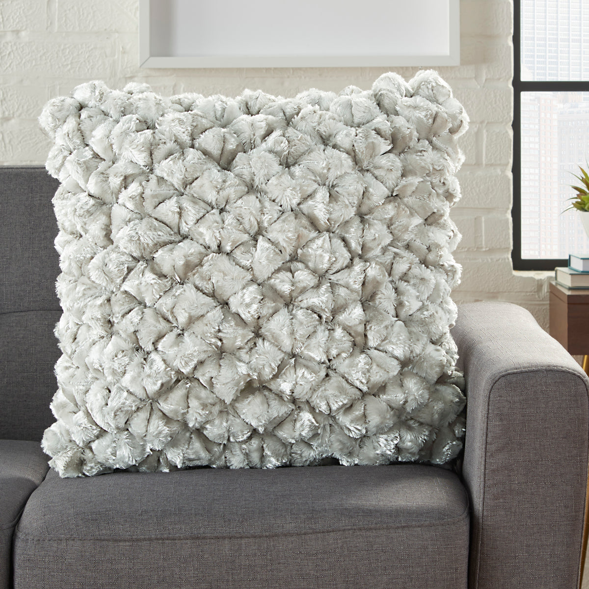 Sofia YS101 Silver 20" x 20" Throw Pillows