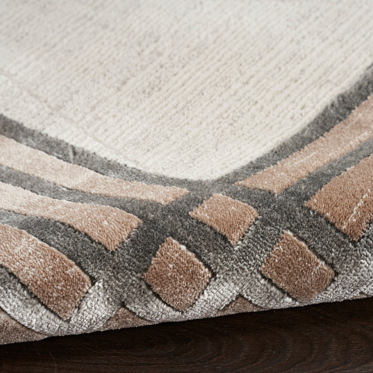 Desire DSR01 Ivory Silver Rug