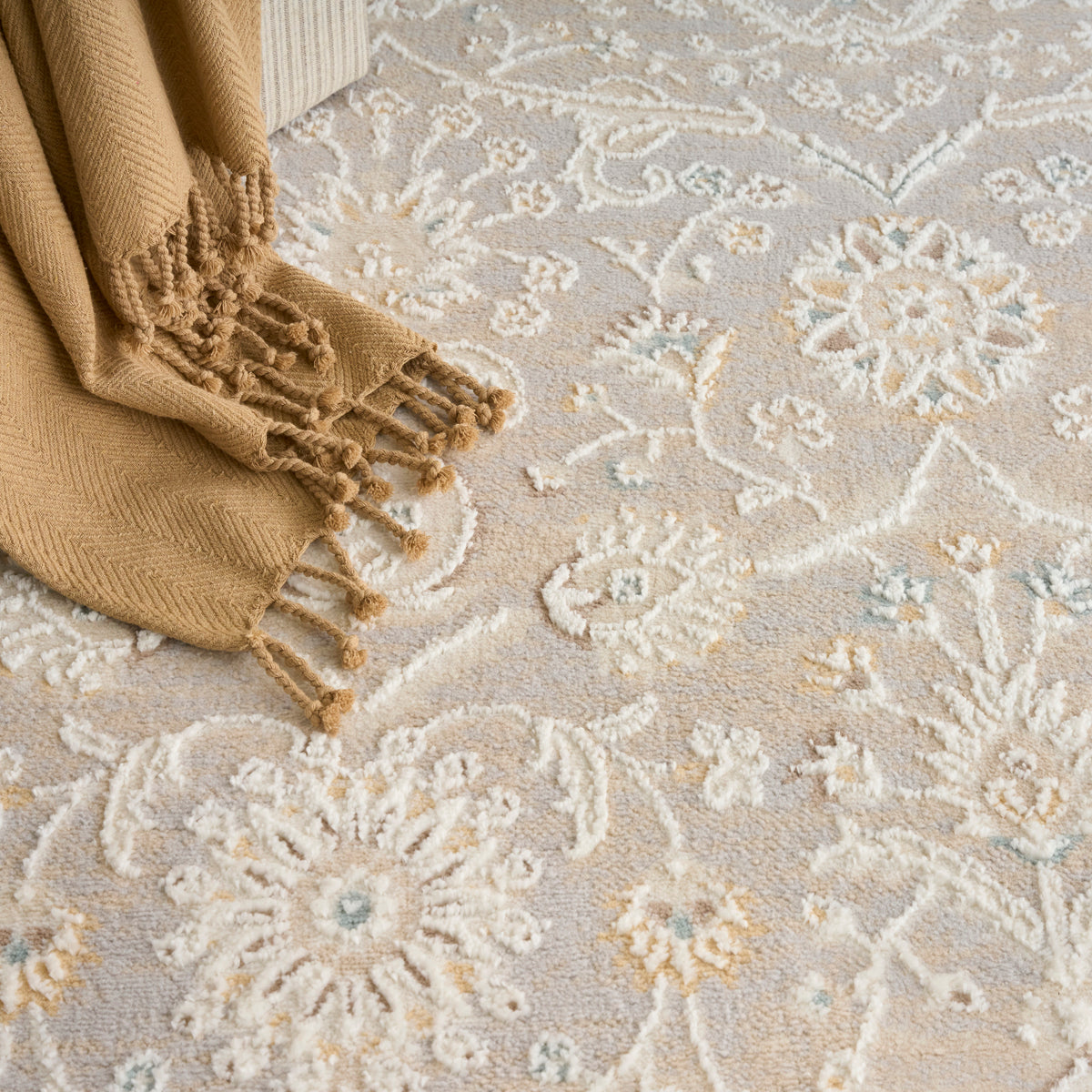 Isla ISL01 Light Grey Rug