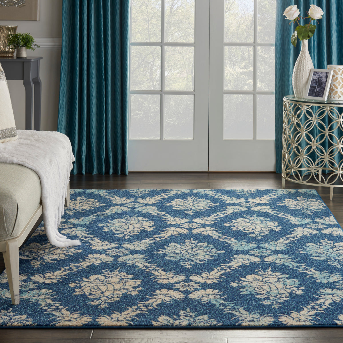 Tranquil TRA09 Navy Light Blue Rug