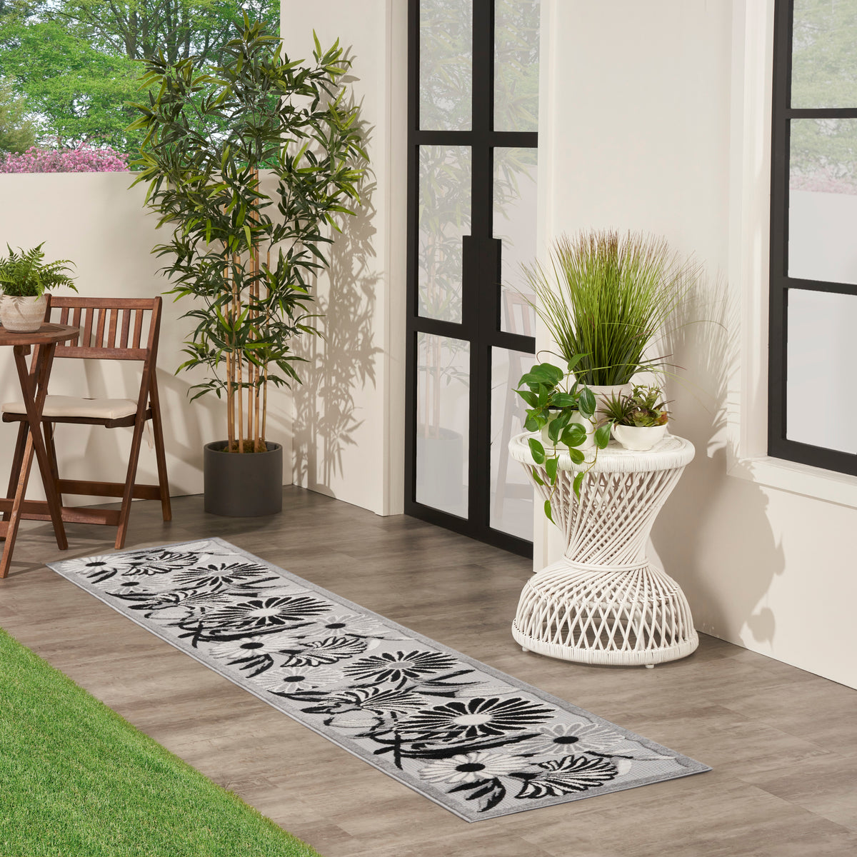 Aloha ALH33 Black White Rug