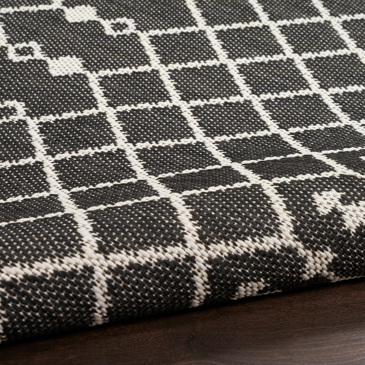 Positano POS02 Black Rug