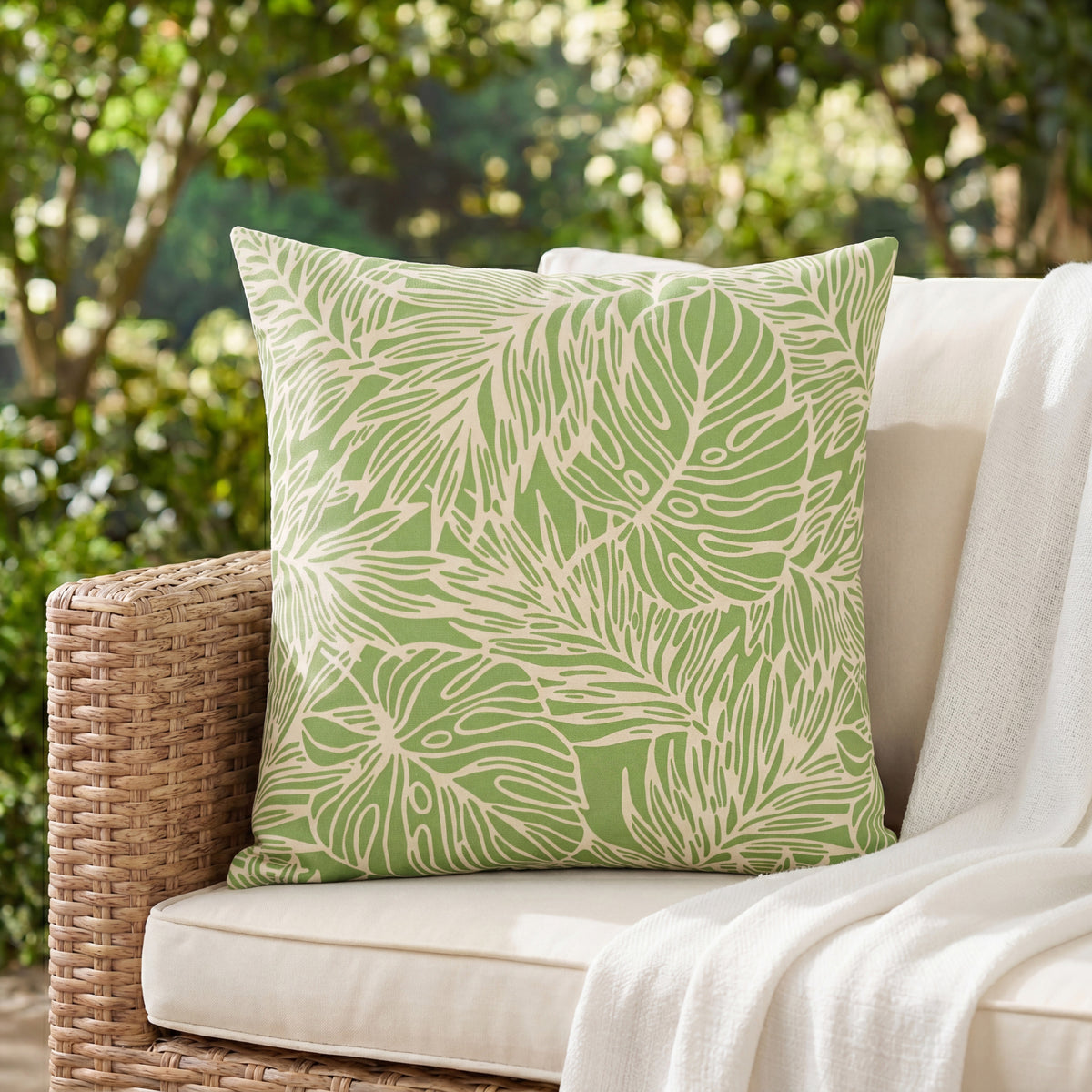 Outdoor Pillows VJ244 Lime 18" x 18" Throw Pillows