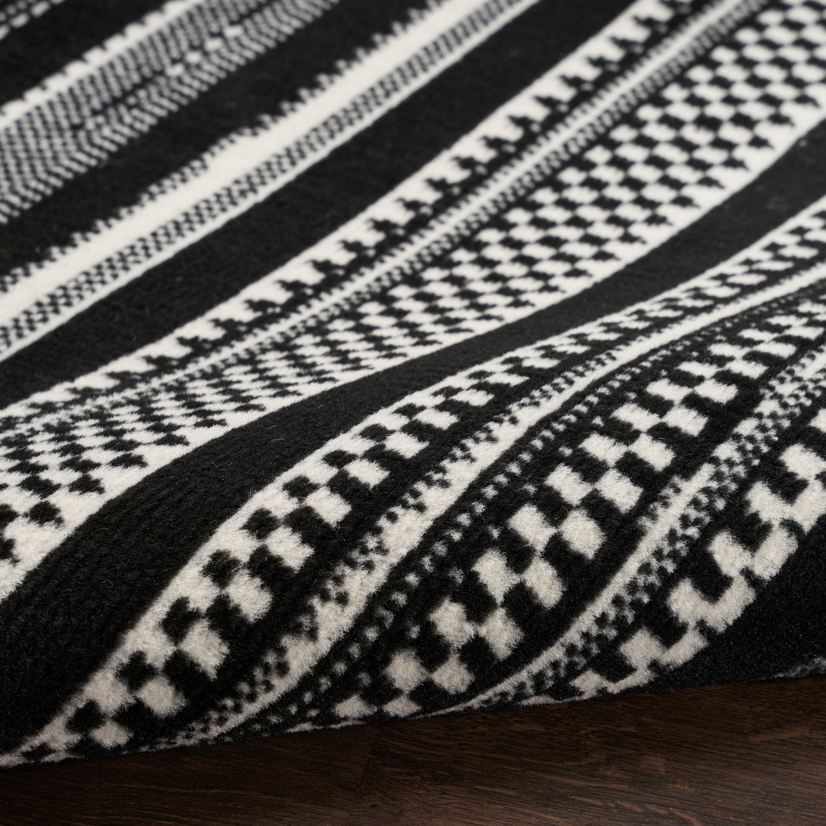 Grafix GRF41 Black White Rug